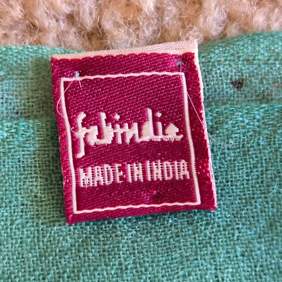 NWOT Lightweight Cashmere Scarf Green Ombre - Picture 2 of 9